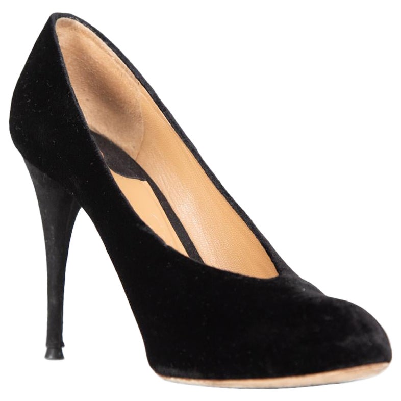 Chloé Black Velvet Almond Toe Pumps Size IT 37