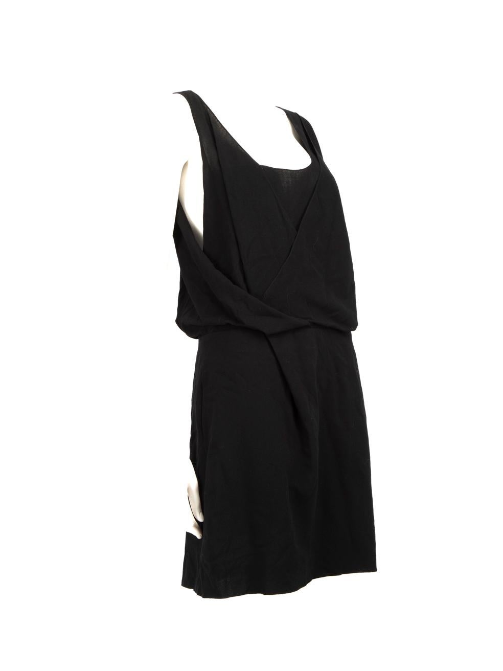 CONDITION is Very good. Minimal wear to dress is evident. There is an area of weakness in the stitching on the left shoulder on this used Chloé designer resale item.
 
 
 
 Details
 
 
 Black
 
 Wool
 
 Dress
 
 Sleeveless
 
 Square neckline
 
