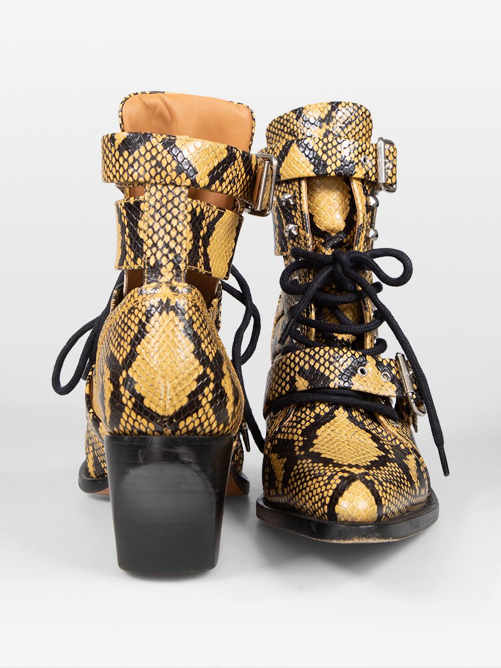 Beige Chloé Black & Yellow Leather Rylee Snakeskin Print Boots Size IT 39.5 For Sale
