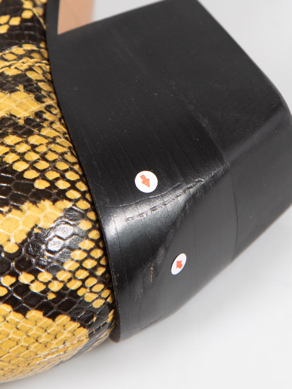 Chloé Black & Yellow Leather Rylee Snakeskin Print Boots Size IT 39.5 For Sale 2