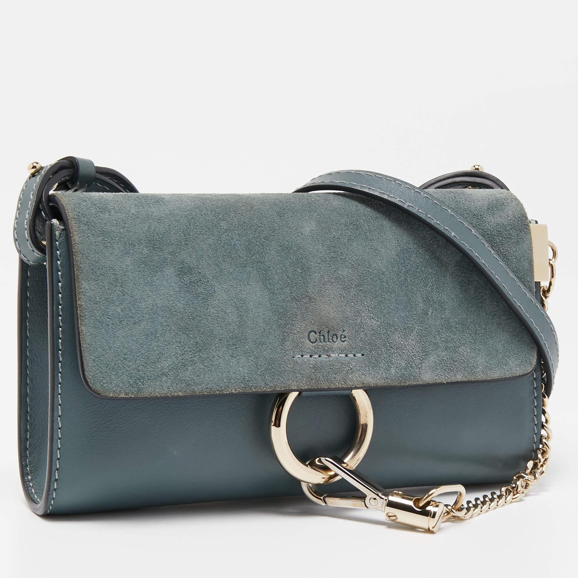 You are going to love owning this Faye shoulder bag from Chloe as it is well-made and brimming with luxury. The bag has been crafted from leather and designed with a suede flap that has a chain detail and a well-sized suede compartment for your