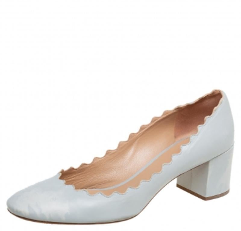 Chloe Blue Leather Lauren Scallop Trim Block Heel Pumps Size 40 (escarpins à talons hauts en cuir bleu) Pour femmes en vente