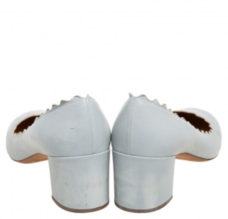 Chloe Blue Leather Lauren Scallop Trim Block Heel Pumps Size 40 (escarpins à talons hauts en cuir bleu) en vente 2