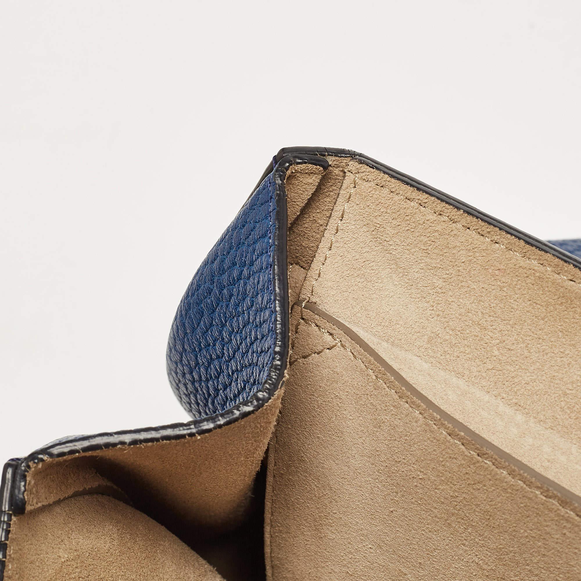 Chloe Blue Leather Medium Drew Shoulder Bag In Good Condition For Sale In Dubai, Al Qouz 2