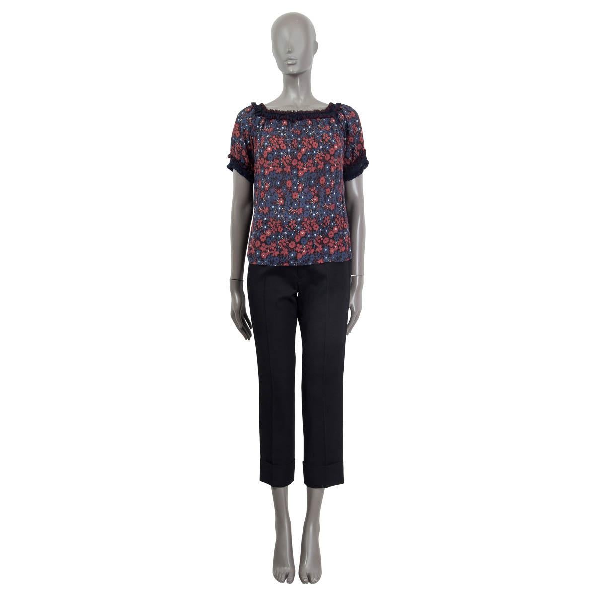 100% authentic Chloé ruched blouse in navy, burgundy, black and white cotton (65%) and silk (35%). Features short sleeves and a floral print. Unlined. Has been worn and is in excellent condition.

Measurements
Tag Size	34
Size	XXS
Bust	86cm (33.5in)