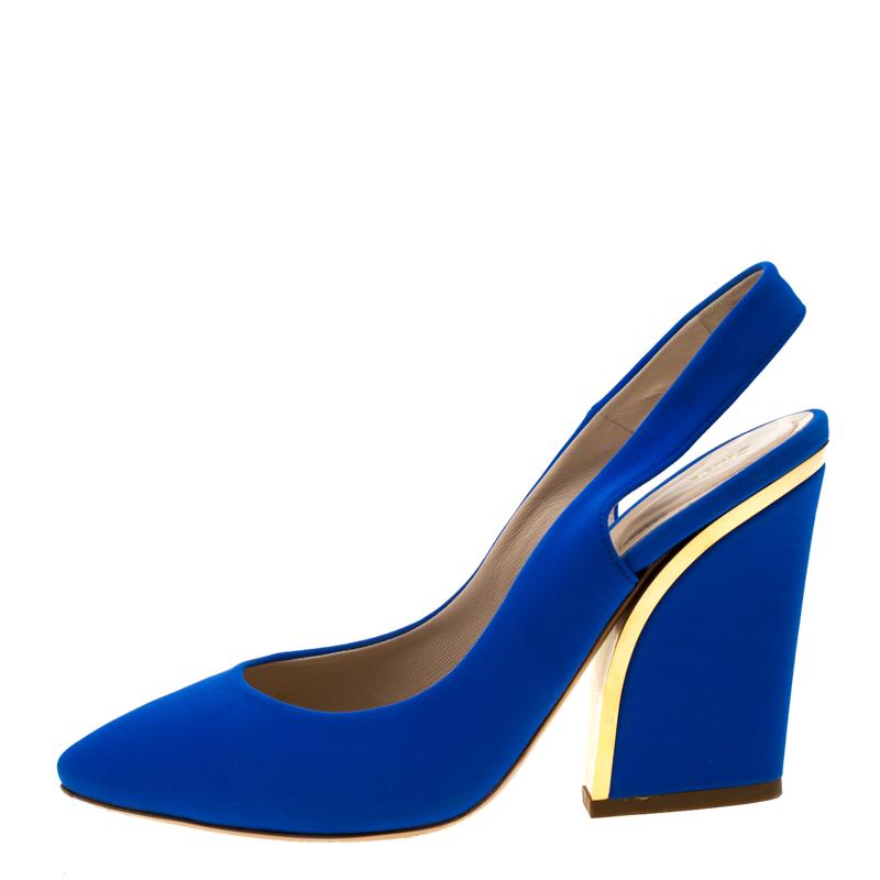 Keep it simple and chic with these premium quality suede sandals by Chloe. They feature pointed toes, slingbacks and 11 cm heels detailed with gold-tone metal. These fashionable sandals in a gorgeous shade of blue can give your entire ensemble a