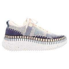 Sneakers basse Chloe blu e bianche in tessuto e pelle scamosciata all'uncinetto