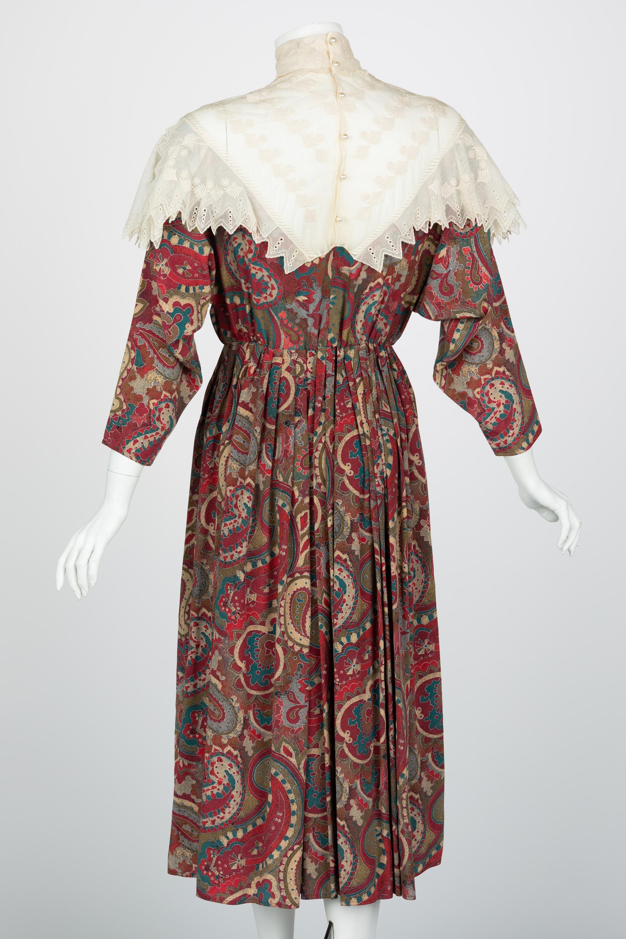 Karl Lagerfeld for Chloe  Abito Boteh con collo alto e inserti in pizzo, 1981 4