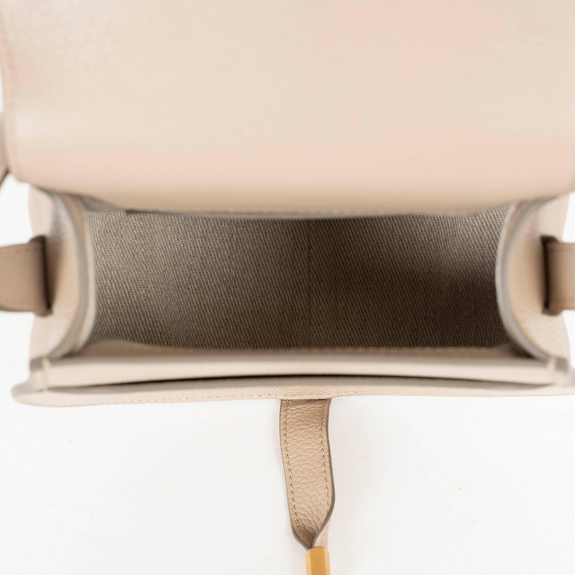 CHLOE Borsa a tracolla MARCIE SMALL in pelle marrone tortora in vendita 1