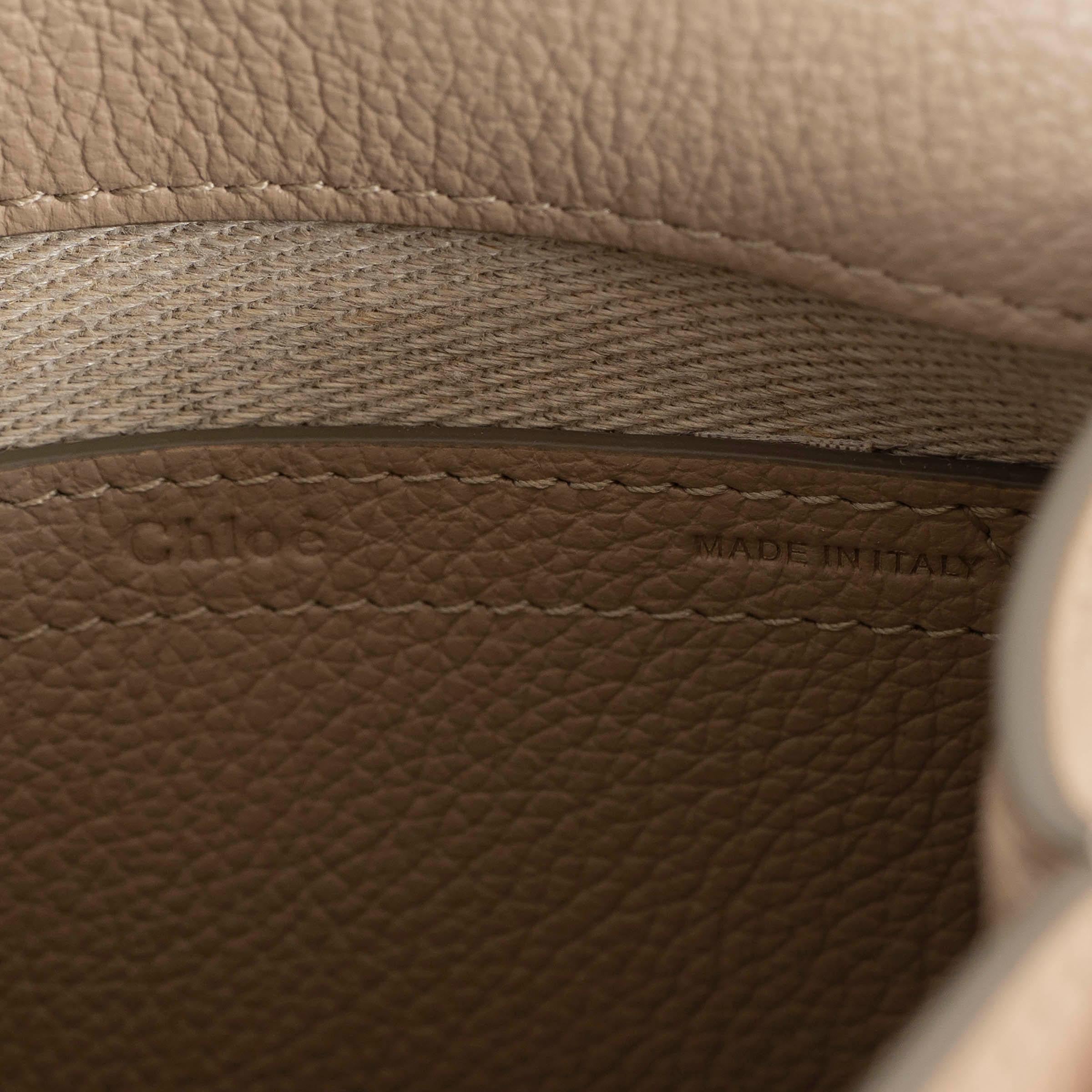 CHLOE Borsa a tracolla MARCIE SMALL in pelle marrone tortora in vendita 3