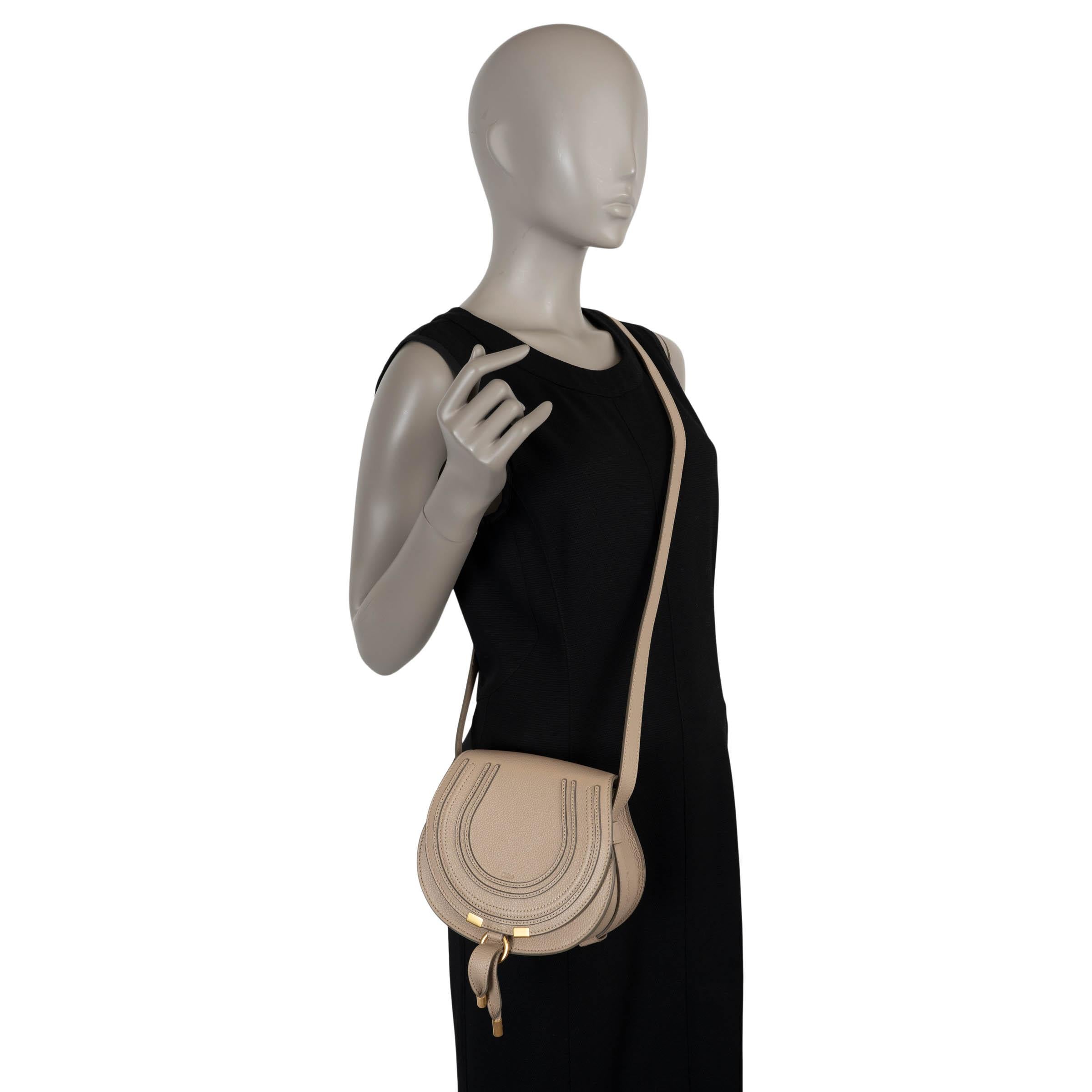 CHLOE Borsa a tracolla MARCIE SMALL in pelle marrone tortora in vendita 4