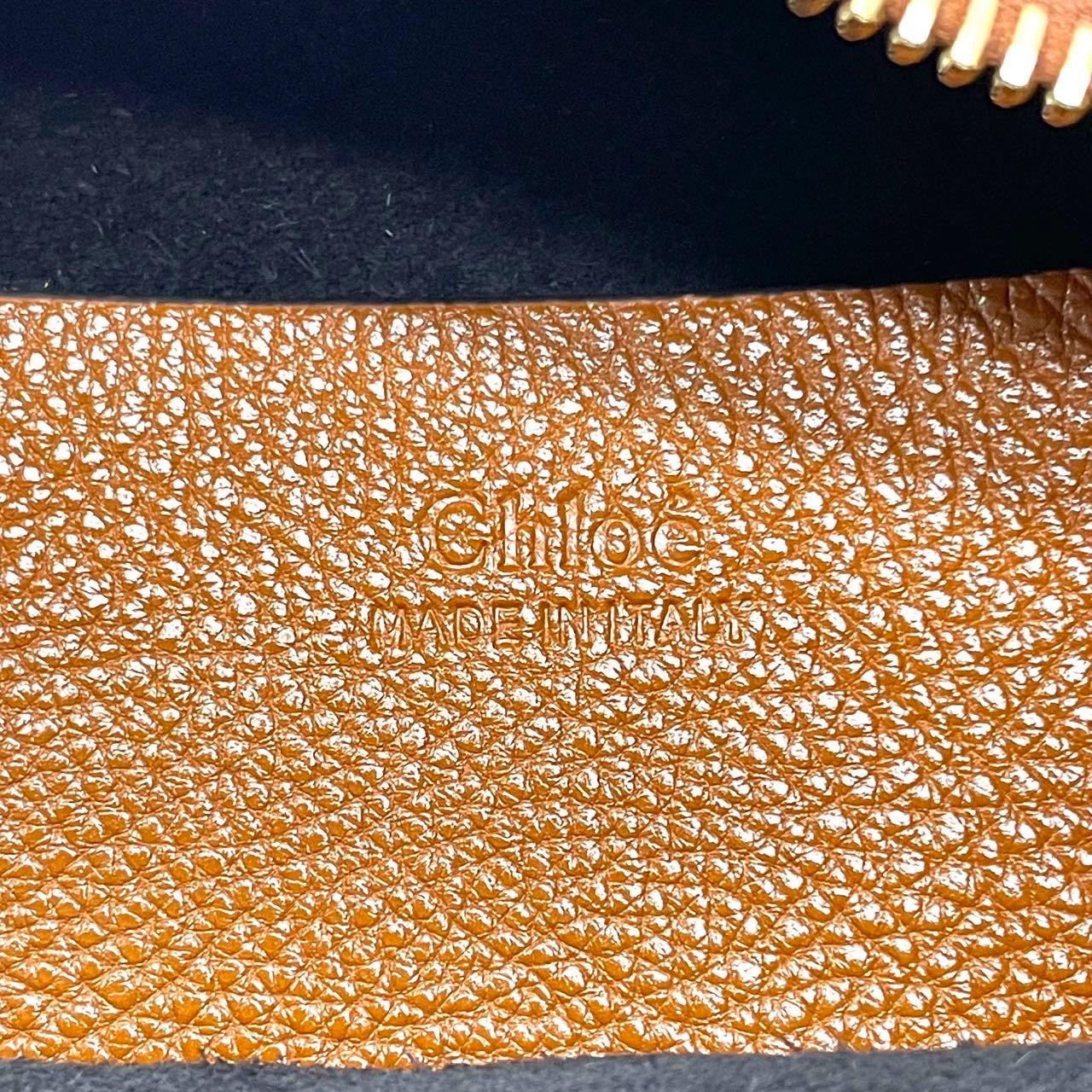 CHLOÉ Bracelet Embellished Brown Glossed Textured-leather Shoulder Bag For Sale 2