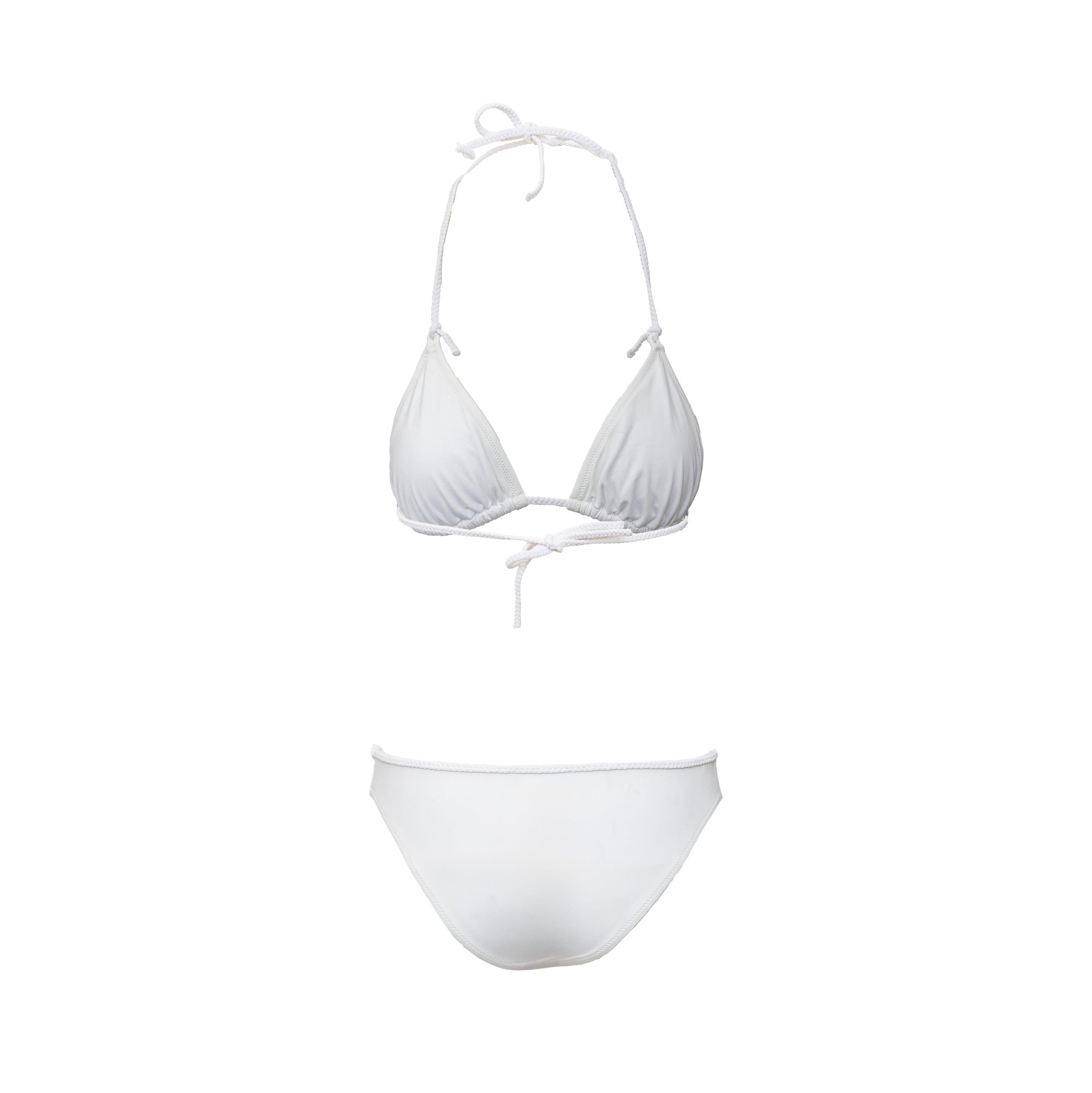 Expertly crafted for comfort and style, the Chloé Braided Swimwear offers a chic design with its triangle halterneck top and tie-knot feature. Made from a comfortable polyamide blend, the white bikini is elevated with a rope braid for added
