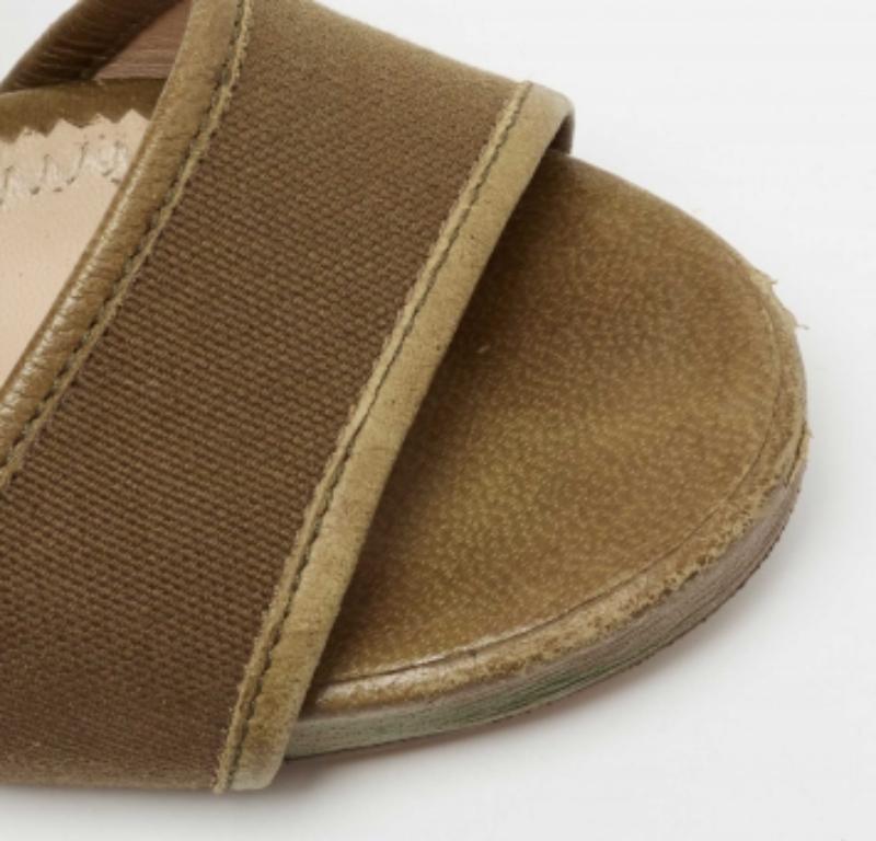 Chloe Brown Canvas and Leather Trim Ankle Sandals Size 38 (Sandales à cheville en toile et cuir) en vente 2