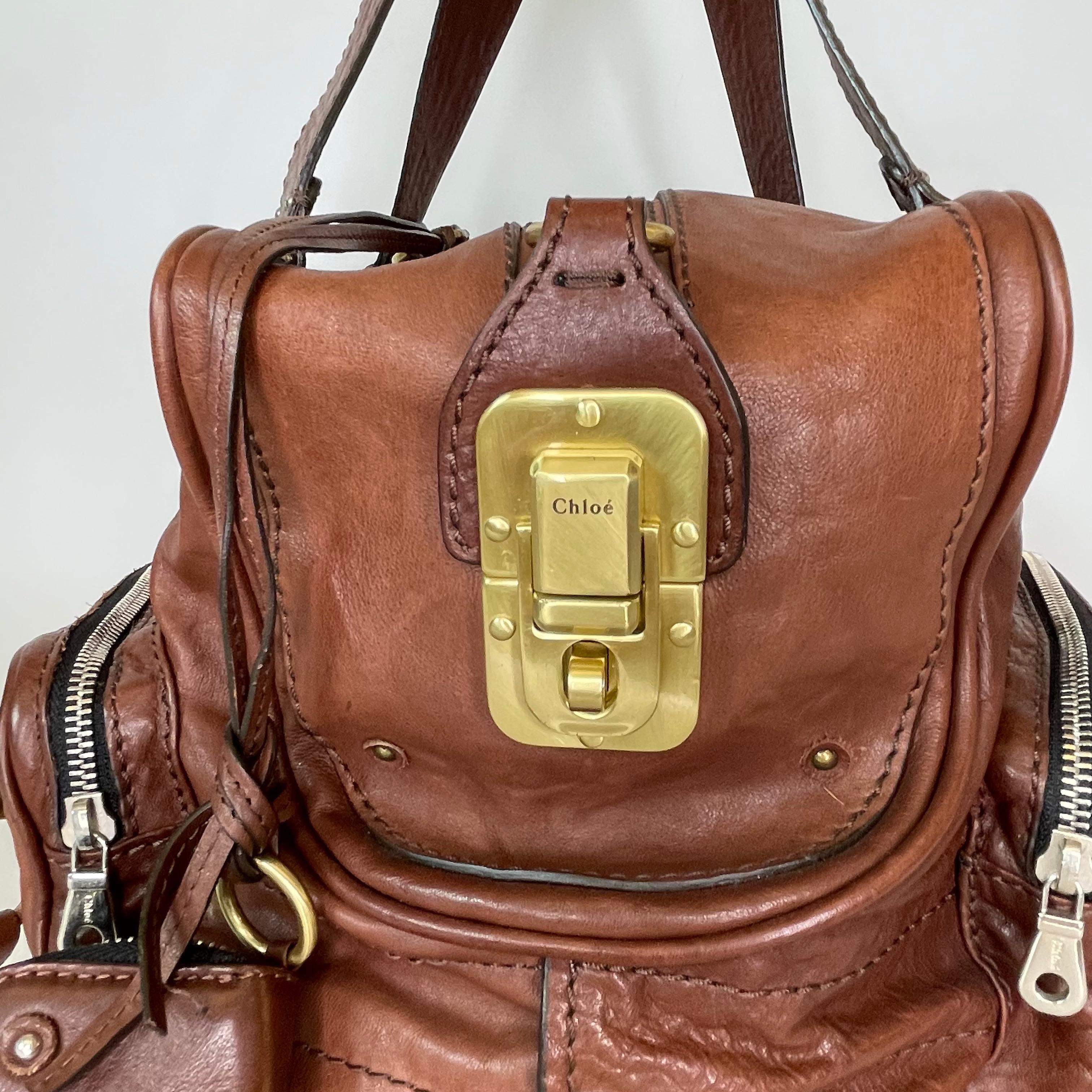 Donna Borsa a tracolla Betty in pelle marrone di Chloe