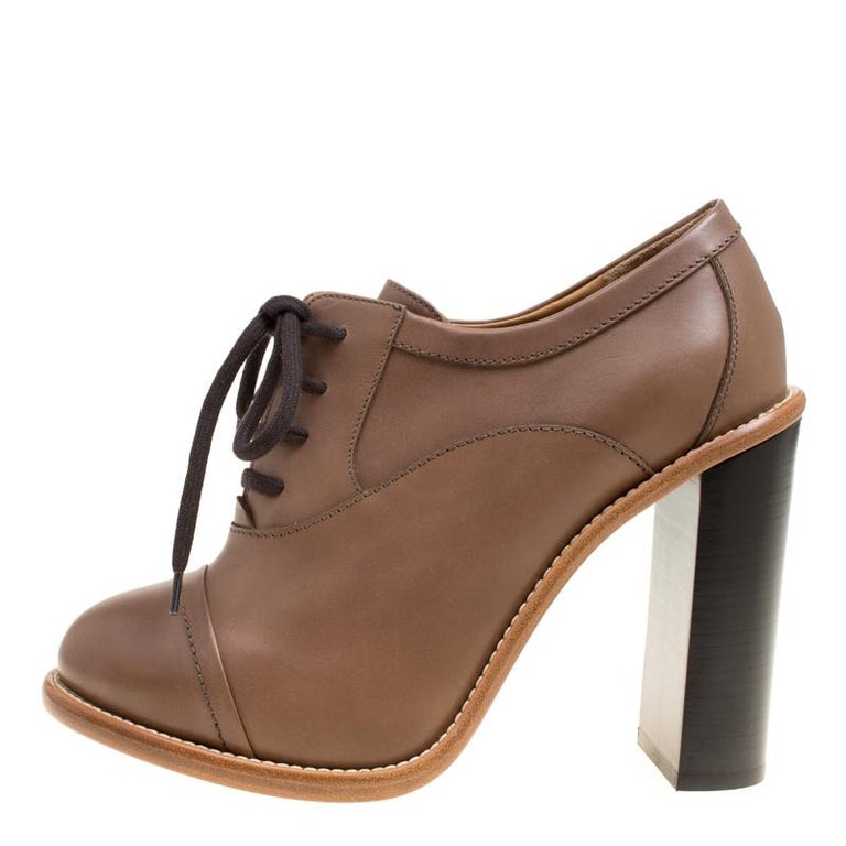 Chloe Brown Leather Lace Up Ankle Boots Size 39 For Sale at 1stDibs