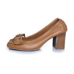 Chloe, brown leather loafer pump