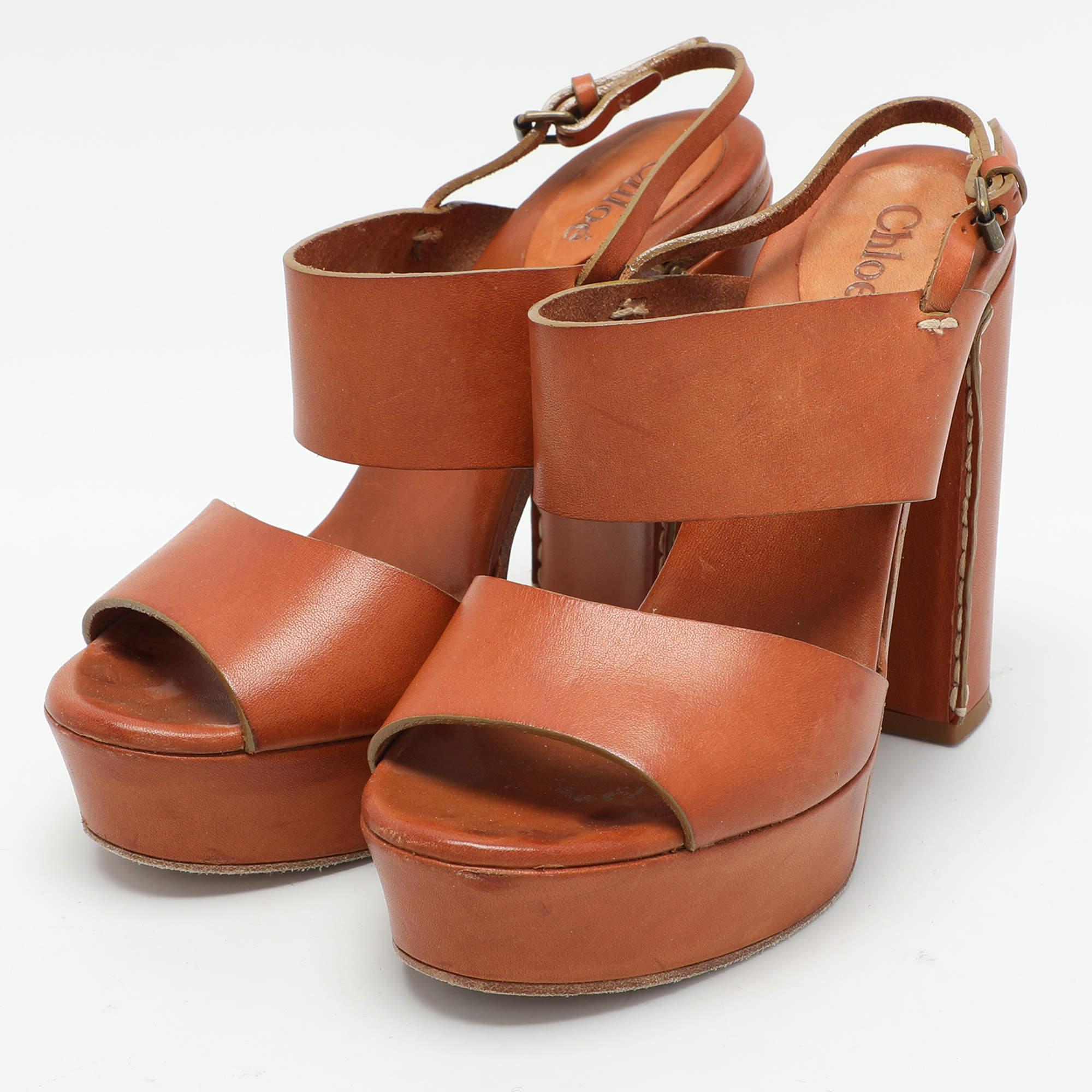 These sandals will frame your feet in an elegant manner. Crafted from quality materials they display a classy design and comfortable insoles.