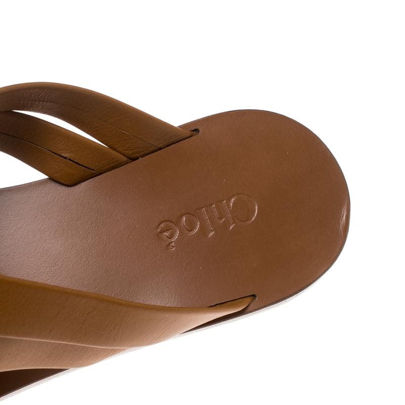 Chloe Brown Leather Rony Crisscross Flat Sandals Size 37 In Good Condition In Dubai, Al Qouz 2