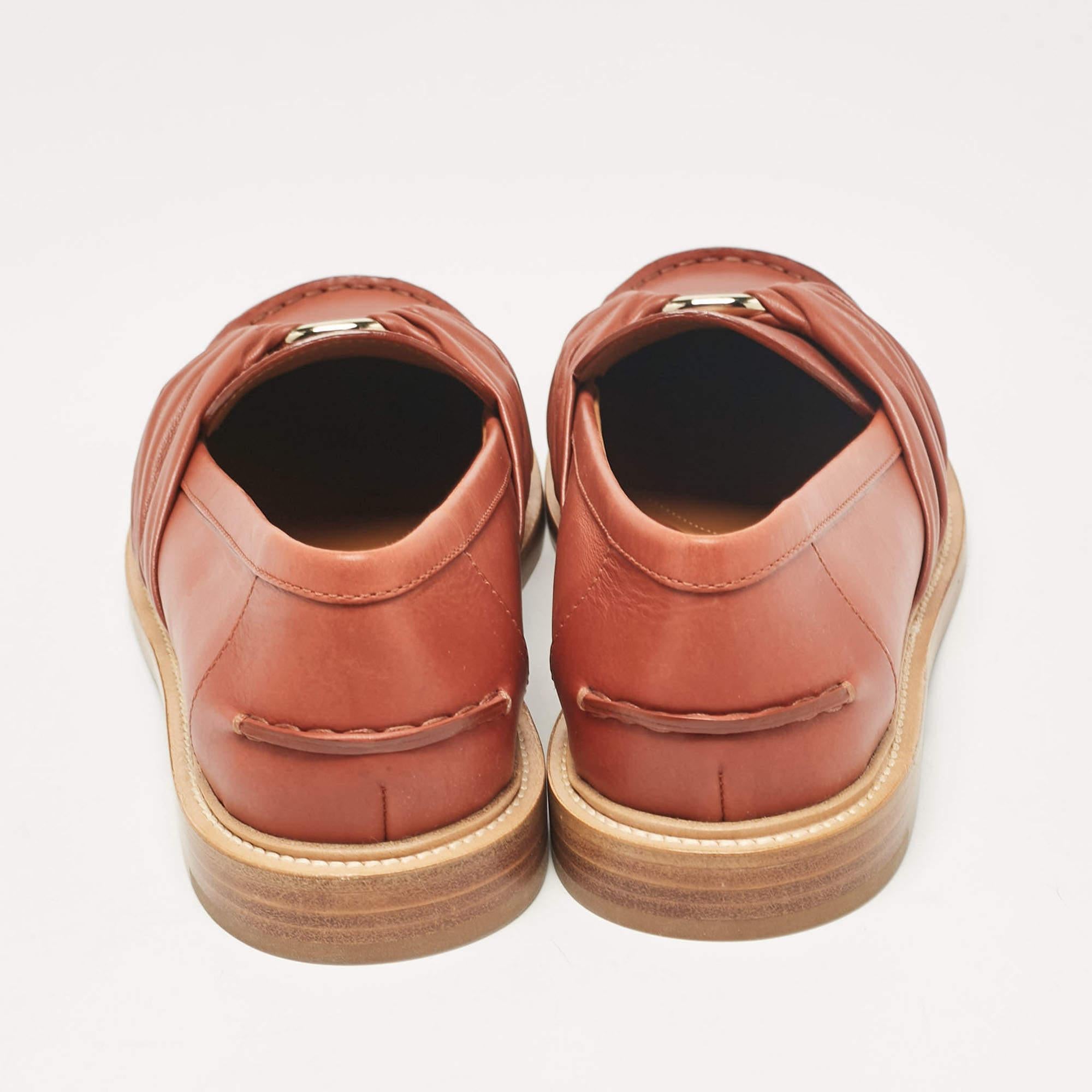  Chloe Mocassins en cuir Brown Taille 40.5 Pour femmes 