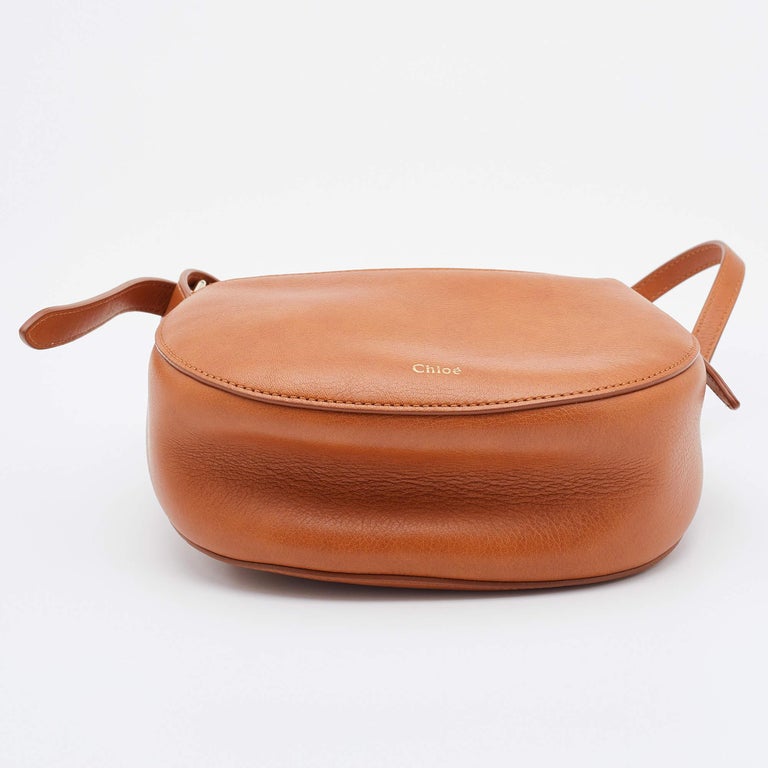 Chloe Brown Leather Small Kiss Crossbody Bag For Sale at 1stDibs