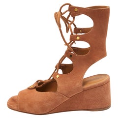 Chloe Brown Suede Caged Tie Up Ghillie Wedge Sandals Size 39 (Sandales à talons compensés en daim avec cage)