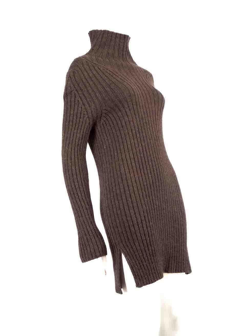 CONDITION is Very good. Hardly any visible wear to the dress is evident on this used Chloé designer resale item.
 
 
 
 Details
 
 
 Brown
 
 Wool
 
 Knit dress
 
 Turtleneck
 
 Long sleeves
 
 Mini
 
 
 
 
 
 Made in Italy
 
 
 
 Composition
 
 50%