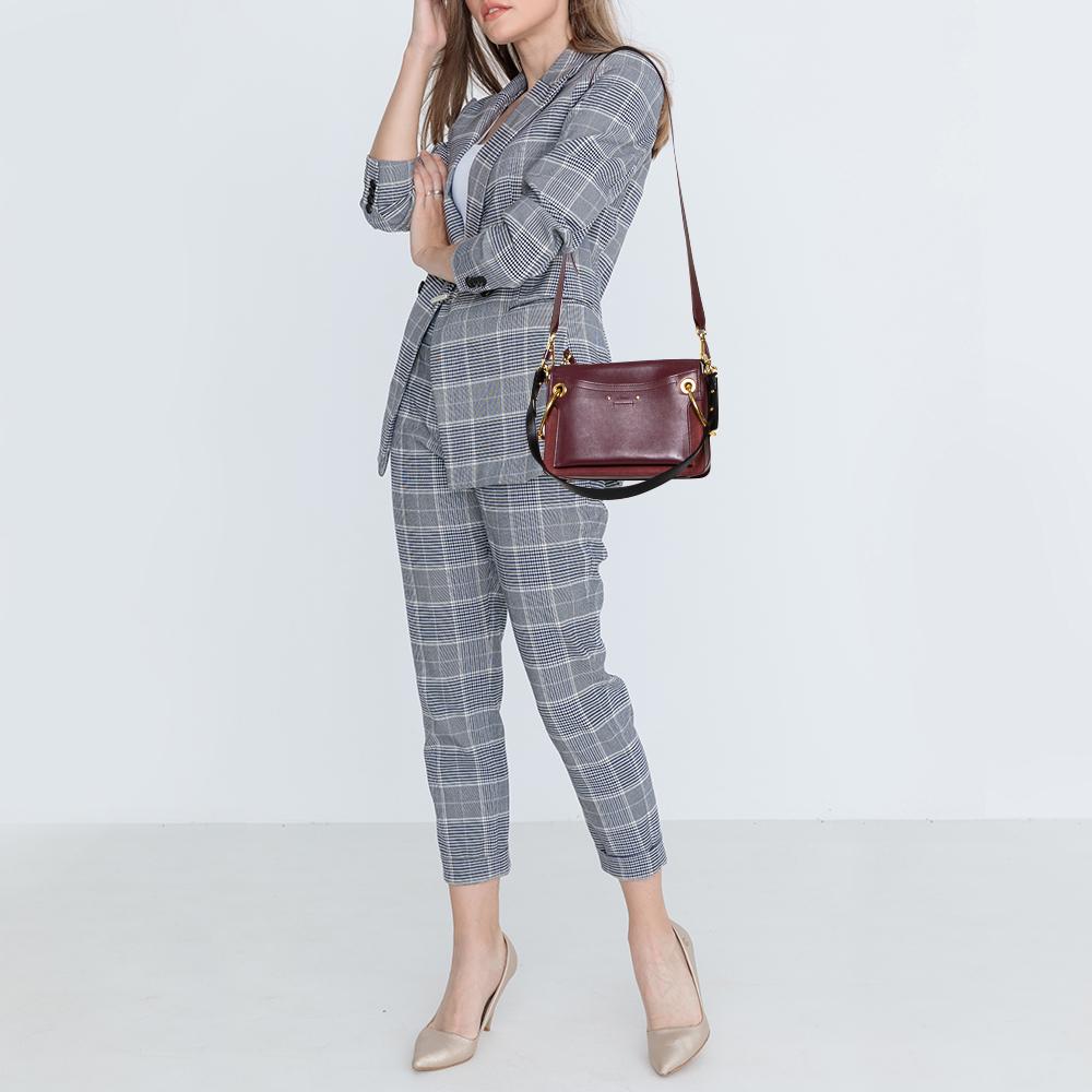 burgundy crossbody bag outfit