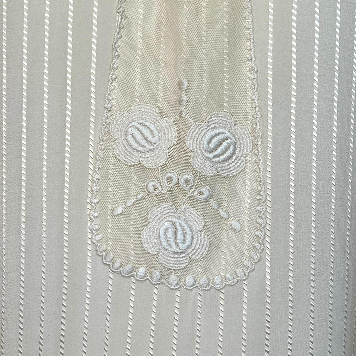 Chloé by Karl Lagerfeld Vestido de cintura caída de seda color crudo de los años 20, de 1970 en venta 4