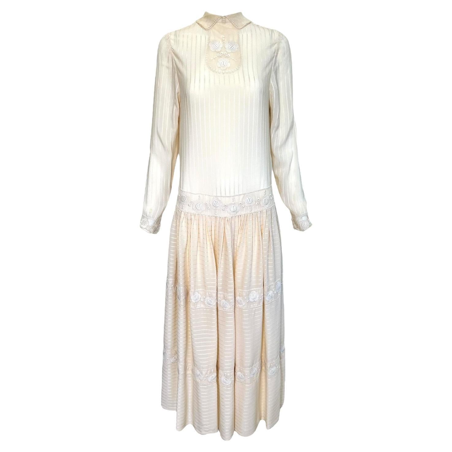 Chloé by Karl Lagerfeld 1970er Ecru Seidenkleid mit fallender Taille im Stil der 1920er Jahre