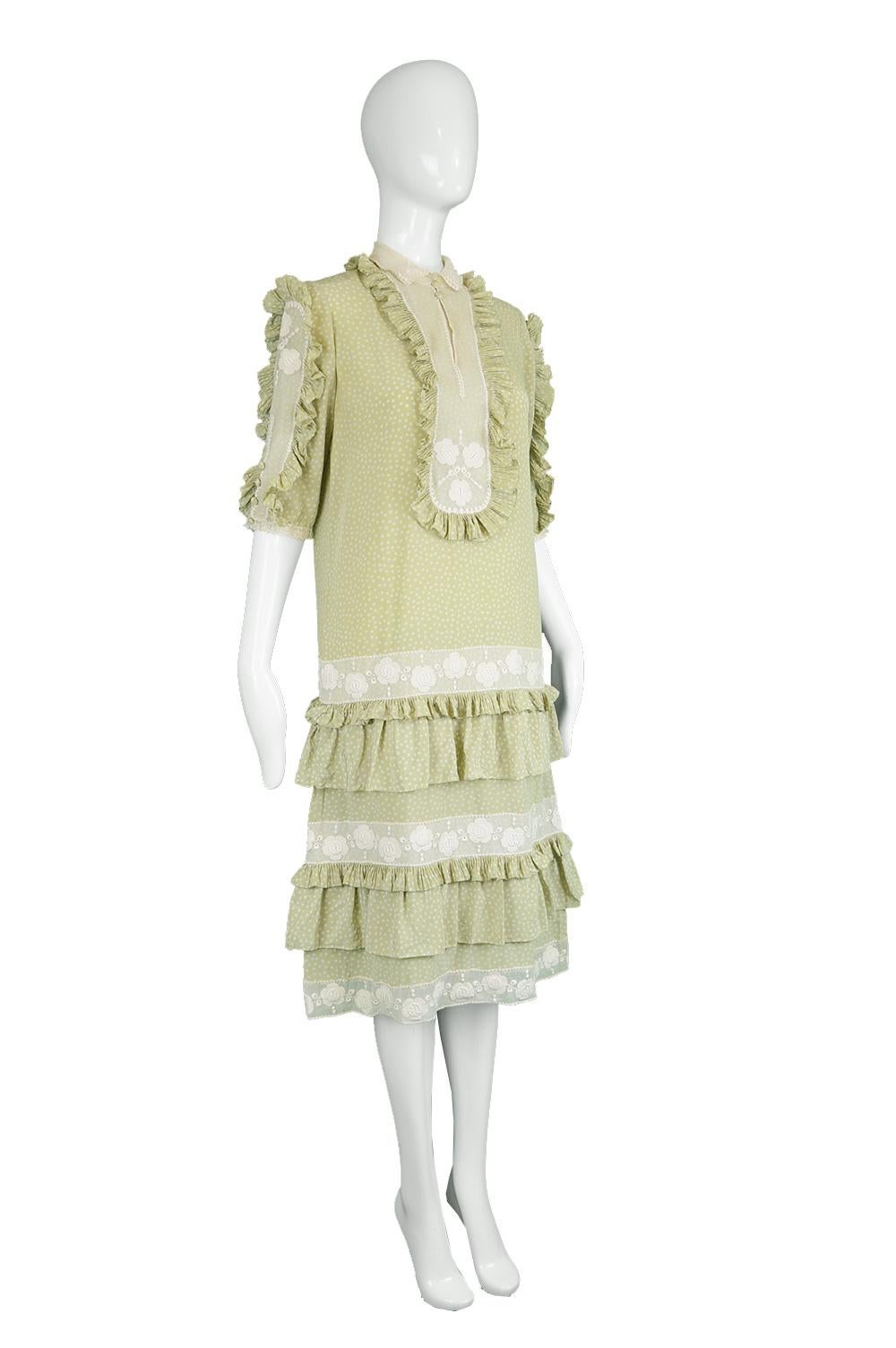 Women's Chloe by Karl Lagerfeld 1970s Vintage Pastel Green Ruffled Silk & Lace Dress