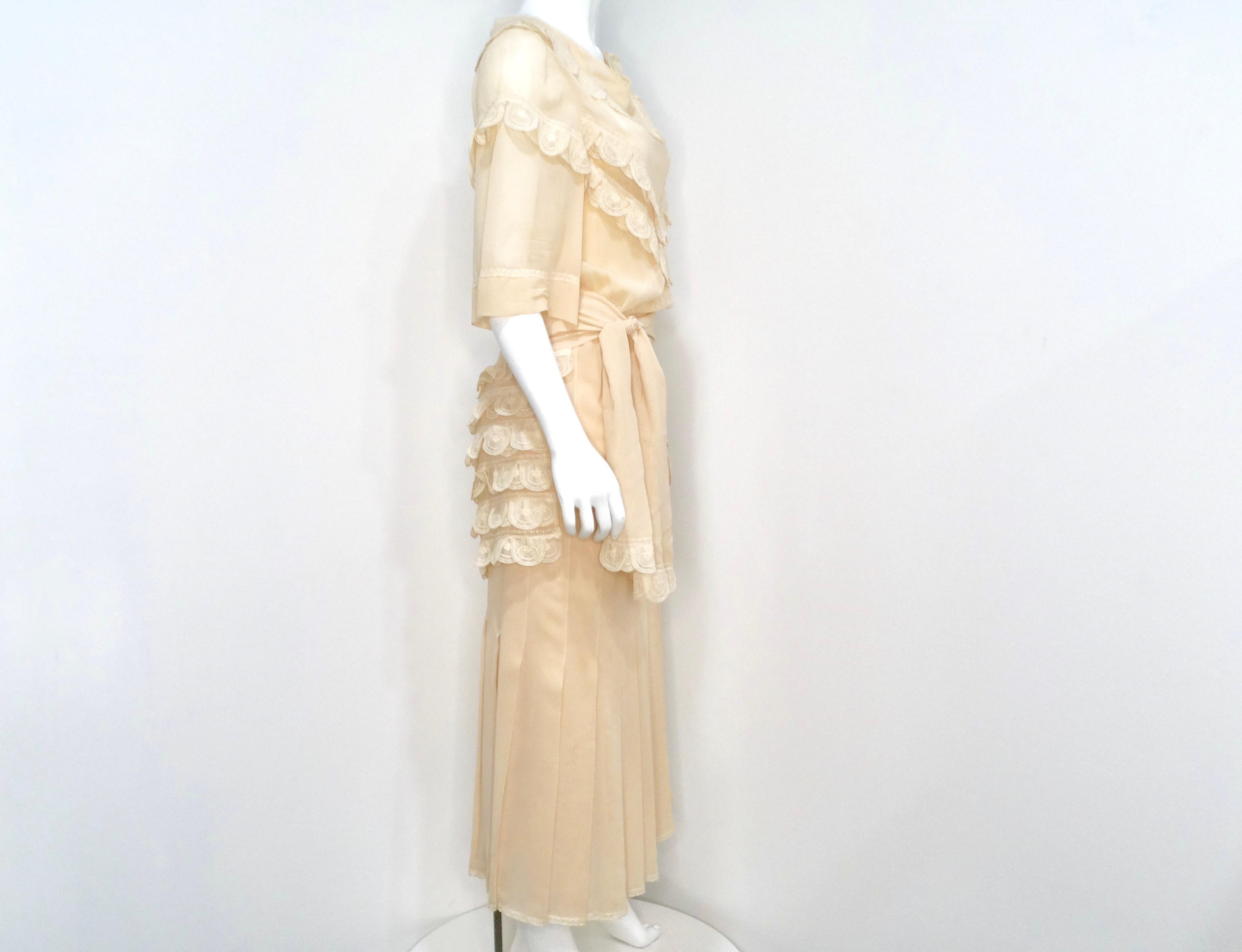 Chloe by Karl Lagerfeld Circa 1970s Cream Blush Tiered Lace & Pleated Dress For Sale 6