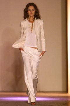 CHLOÉ BY PHOEBE PHILO: Blazer con pedrería en color marfil, primavera/verano 2002 — Colección de debut