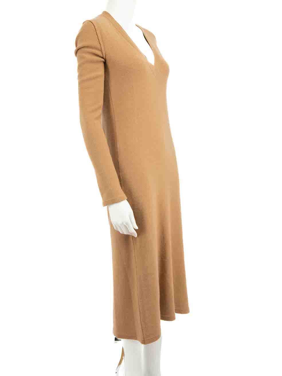 CONDITION is Very good. Minimal wear to dress is evident. Minimal pilling to overall wool material on this used Chloé designer resale item.
 
 
 
 Details
 
 
 Camel
 
 Wool
 
 Knit dress
 
 Midi
 
 Long sleeves
 
 V-neck
 
 Exposed shoulder seams
