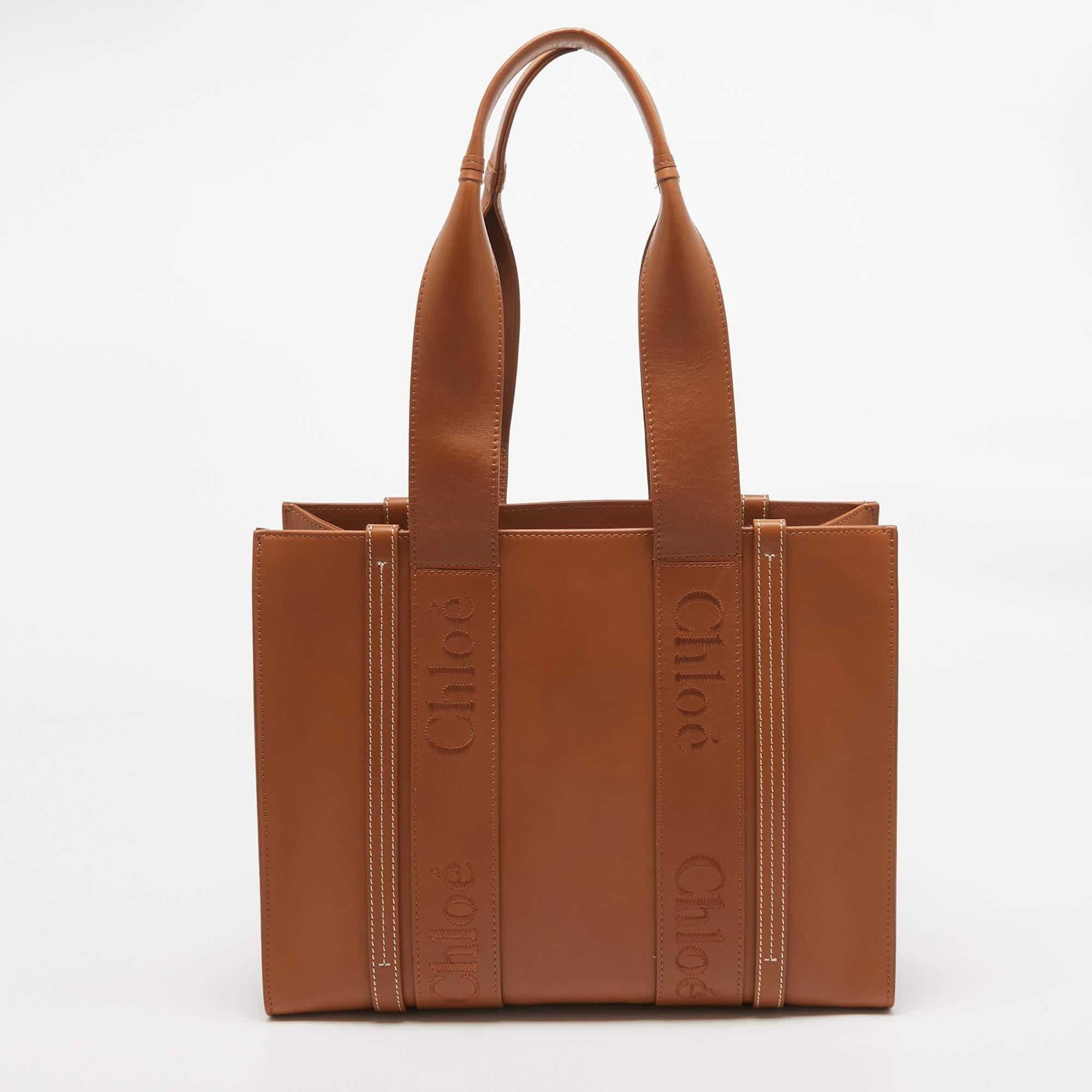 Chloe Caramel Leather Medium Woody Tote In New Condition In Dubai, Al Qouz 2
