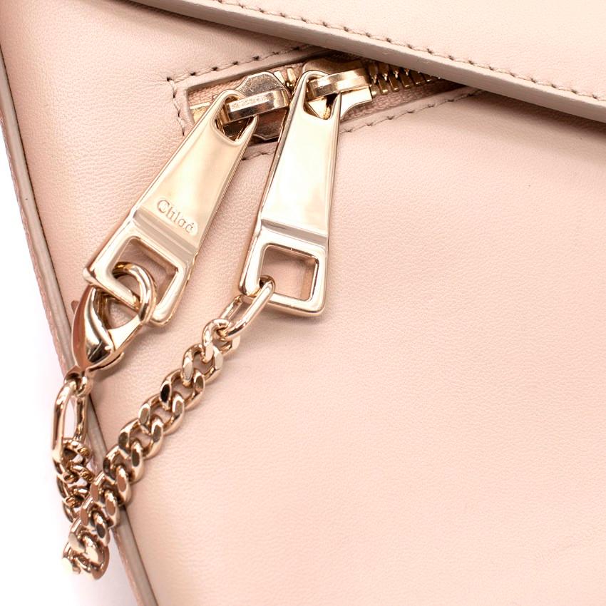 Women's Chloe Cassie Powder Pink Soft & Grained Leather Envelope Shoulder Bag For Sale