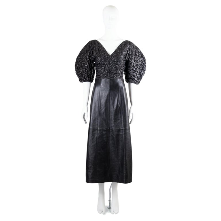 Chlo Runway Spring/Summer 2024 Black Leather Midi Dress by Gabriela Hearst For Sale at 1stDibs Chlo Runway Spring/Summer 2024 Black Leather Midi Dress by Gabriela Hearst For Sale at 1stDibs