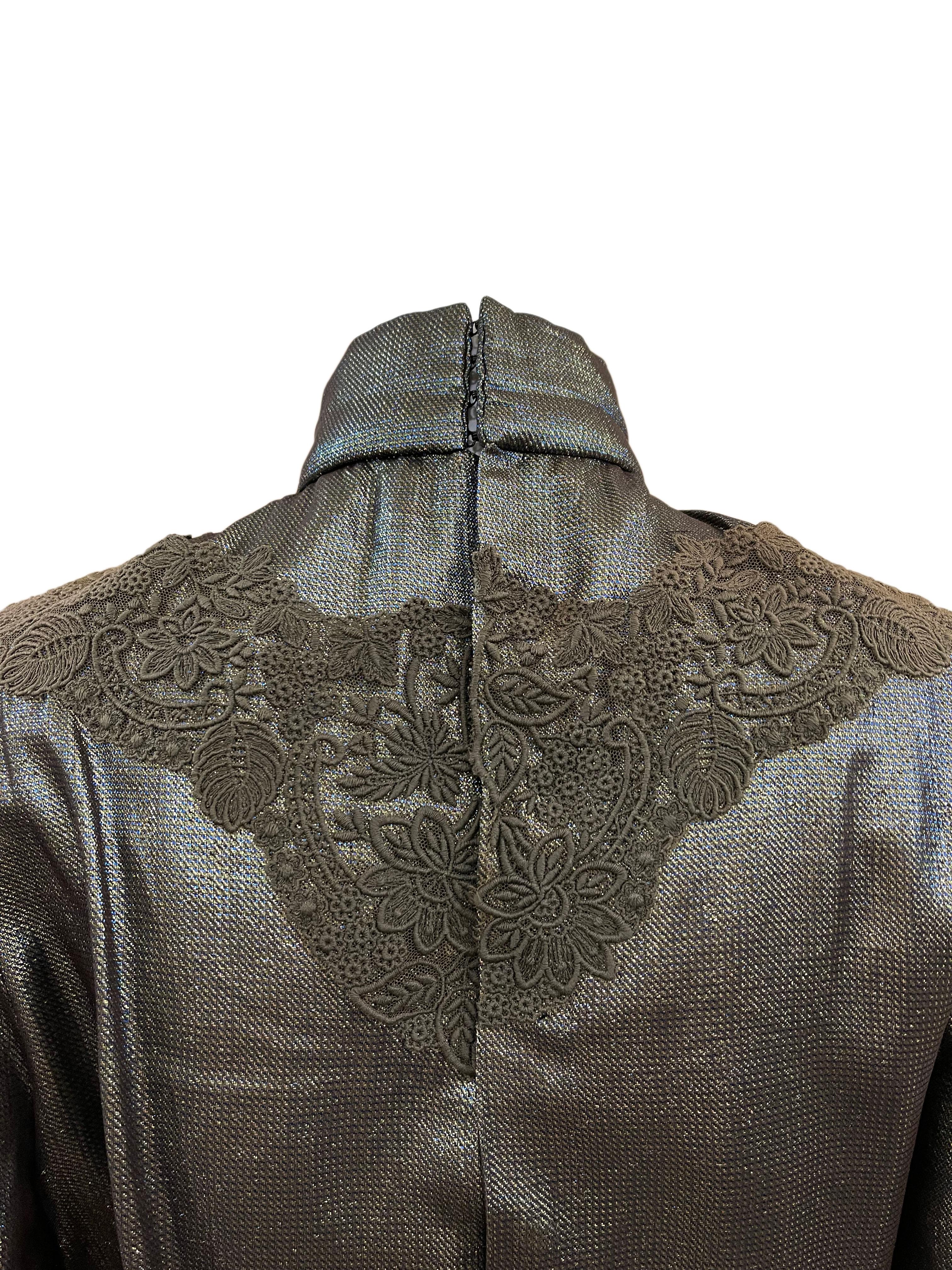 Abito Chloe in lurex argento/oro/blu con applicazione di collana, anni '80 in vendita 1