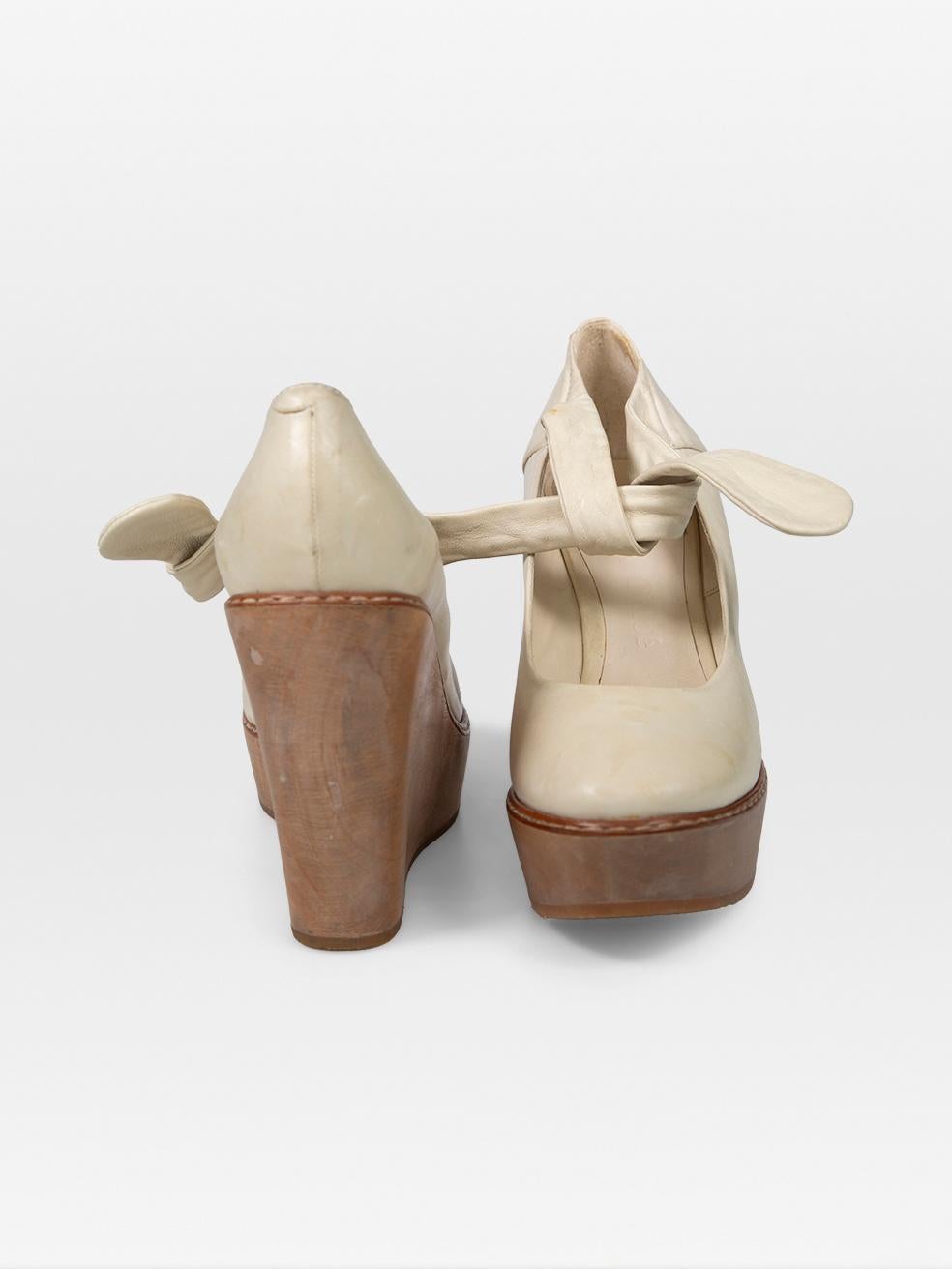 Beige Chloé - Chaussures à semelles compensées en cuir écru - Taille IT 39 en vente