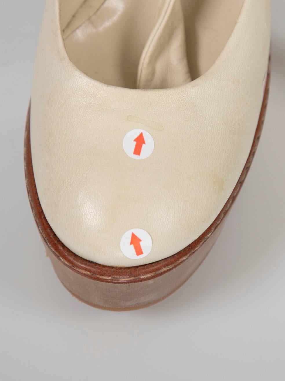 Chloé - Chaussures à semelles compensées en cuir écru - Taille IT 39 en vente 1