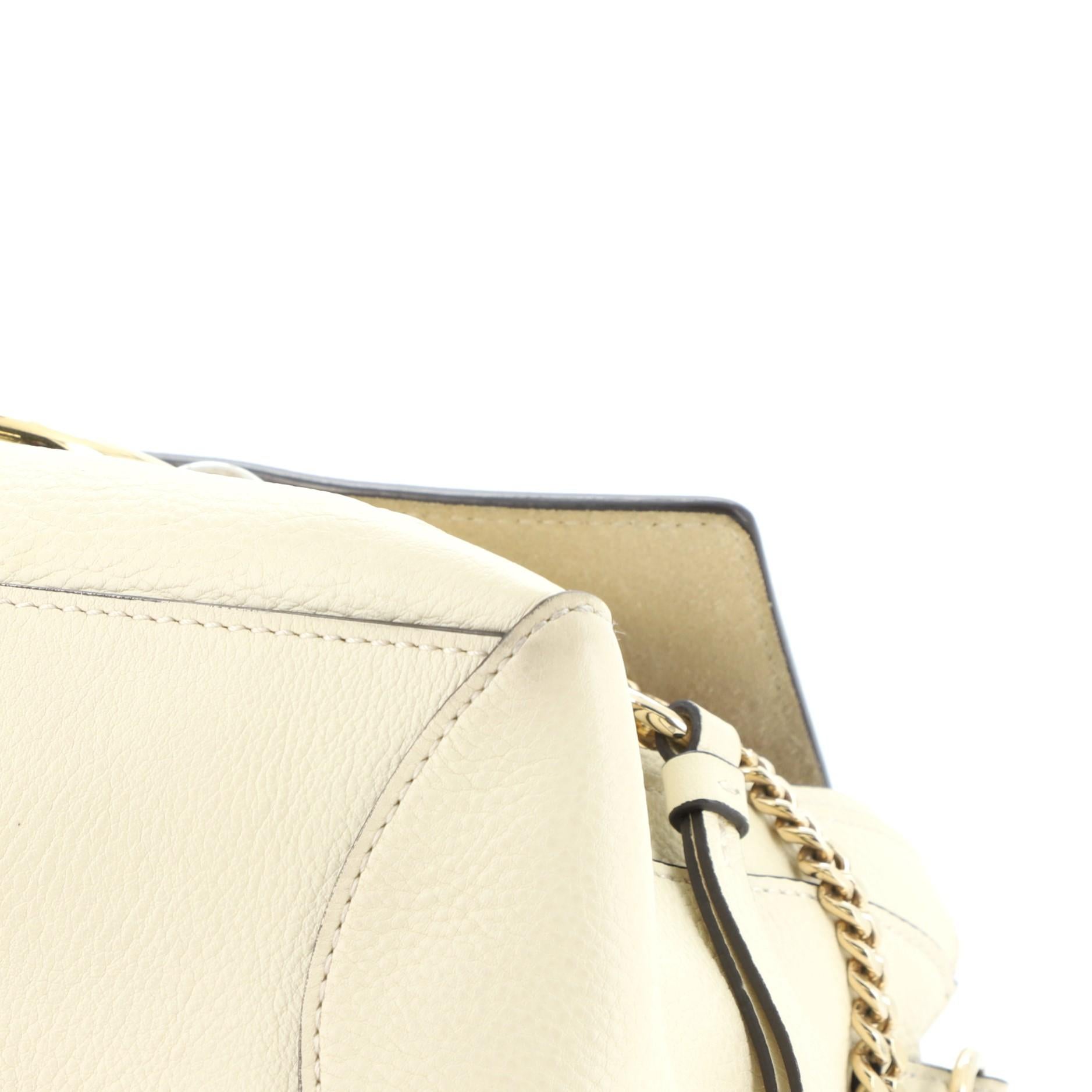 Ledertasche von Faye für den Tag 1