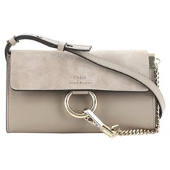 Mini-Umhängetasche aus Leder und Wildleder von Faye