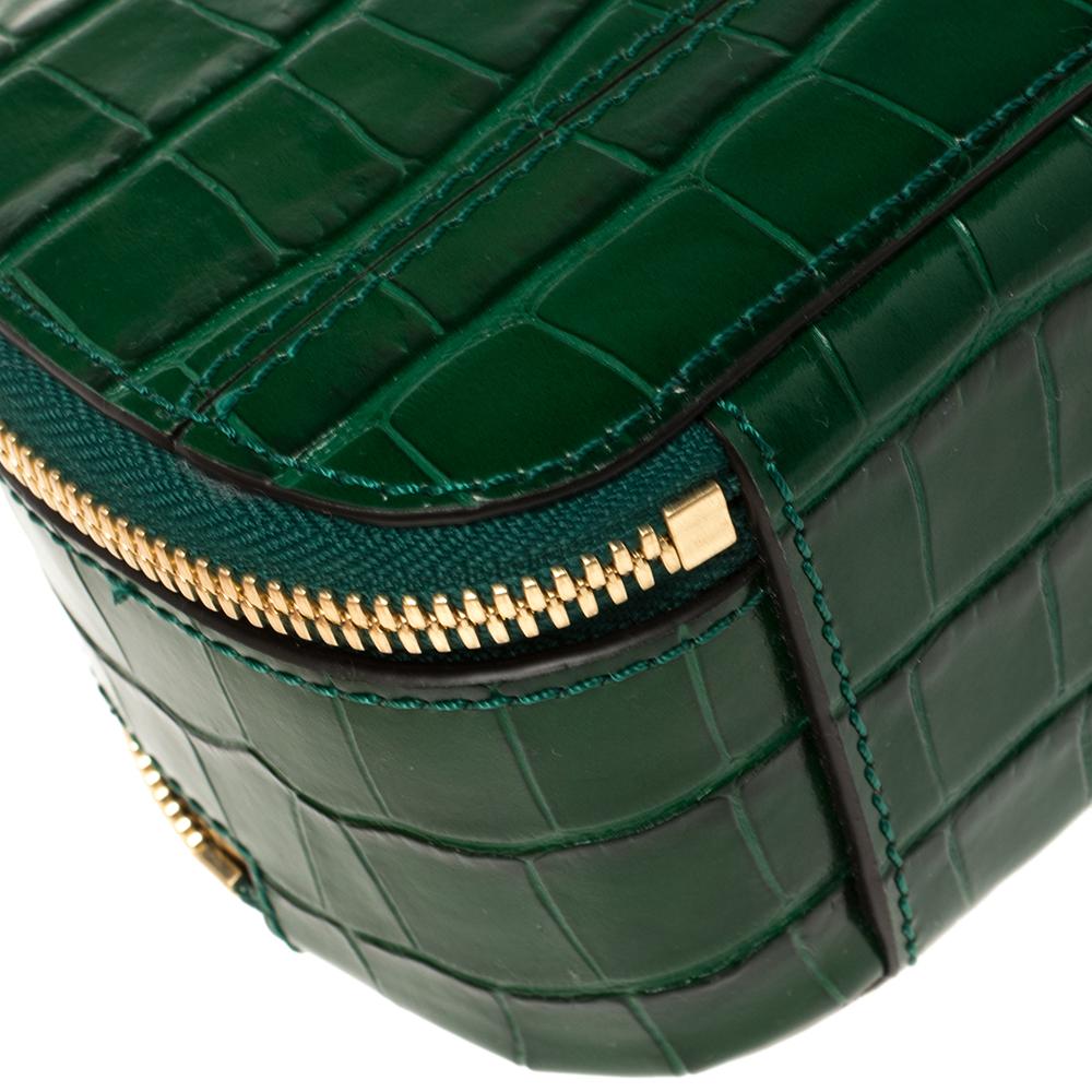 Chloe Green Croc Embossed Leather Mini C Vanity Shoulder Bag In Excellent Condition In Dubai, Al Qouz 2