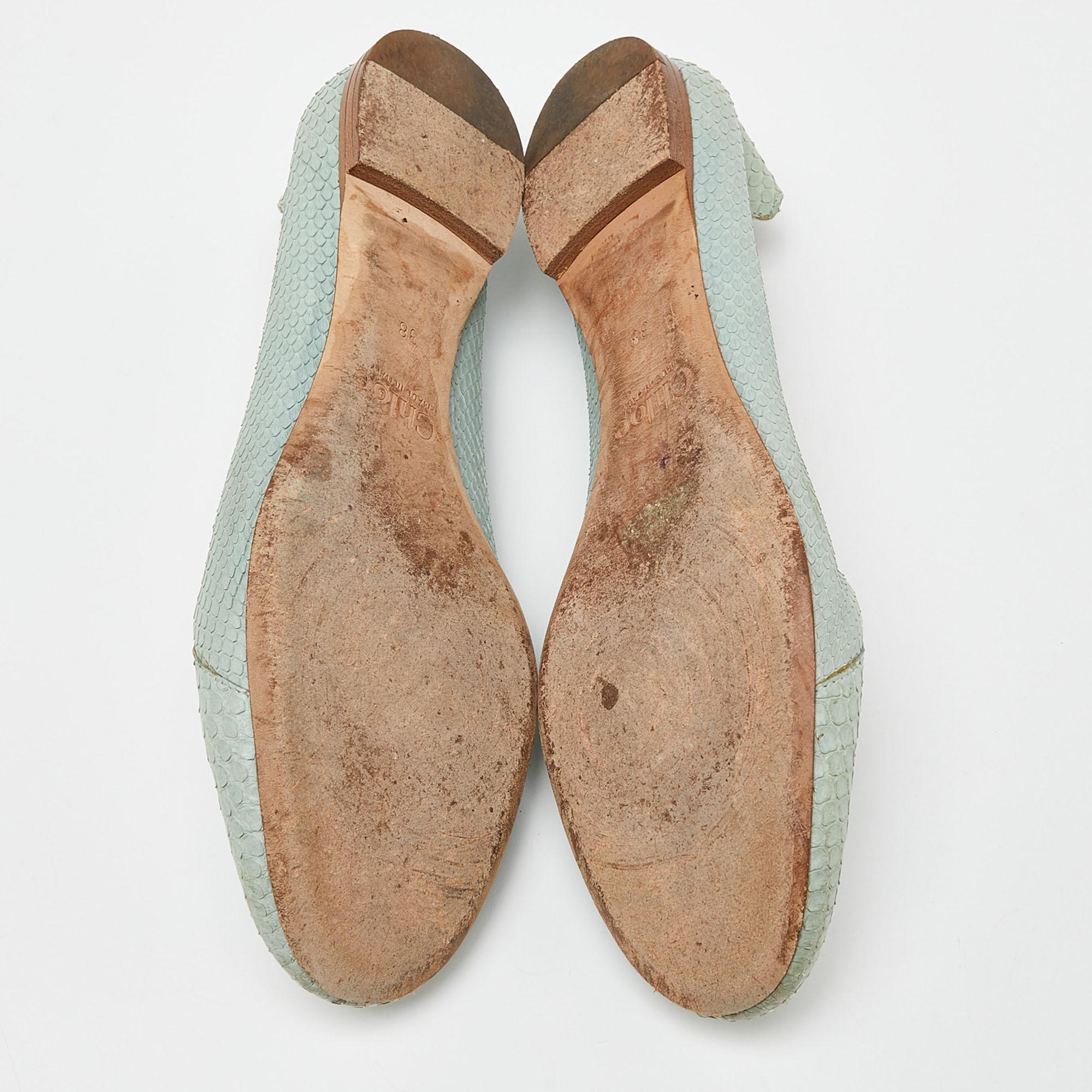 Chloe Grünes Wasserschlangen-Leder mit Wellenschliff Ballett-Flats Größe 38 im Angebot 1