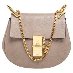 Chloe - Petit sac à bandoulière en cuir gris Drew