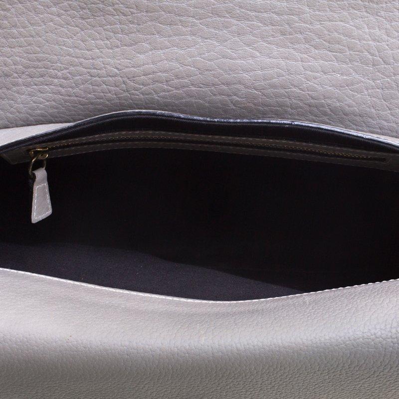 Chloe - Borsa a tracolla media Sally Flap in pelle grigia con pavé 2