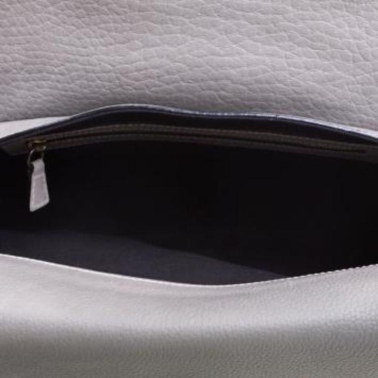 Chloe Grey Pebbled Leather Medium Sally Flap Shoulder Bag im Angebot 4