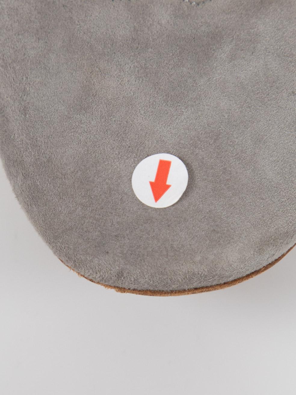 Chloé - Escarpins Lauren en daim gris festonnés Taille IT 40 en vente 1