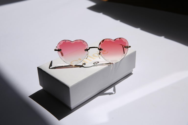 Chloe heart shape Rosie pink gradient lens gold oversized  display picture 1