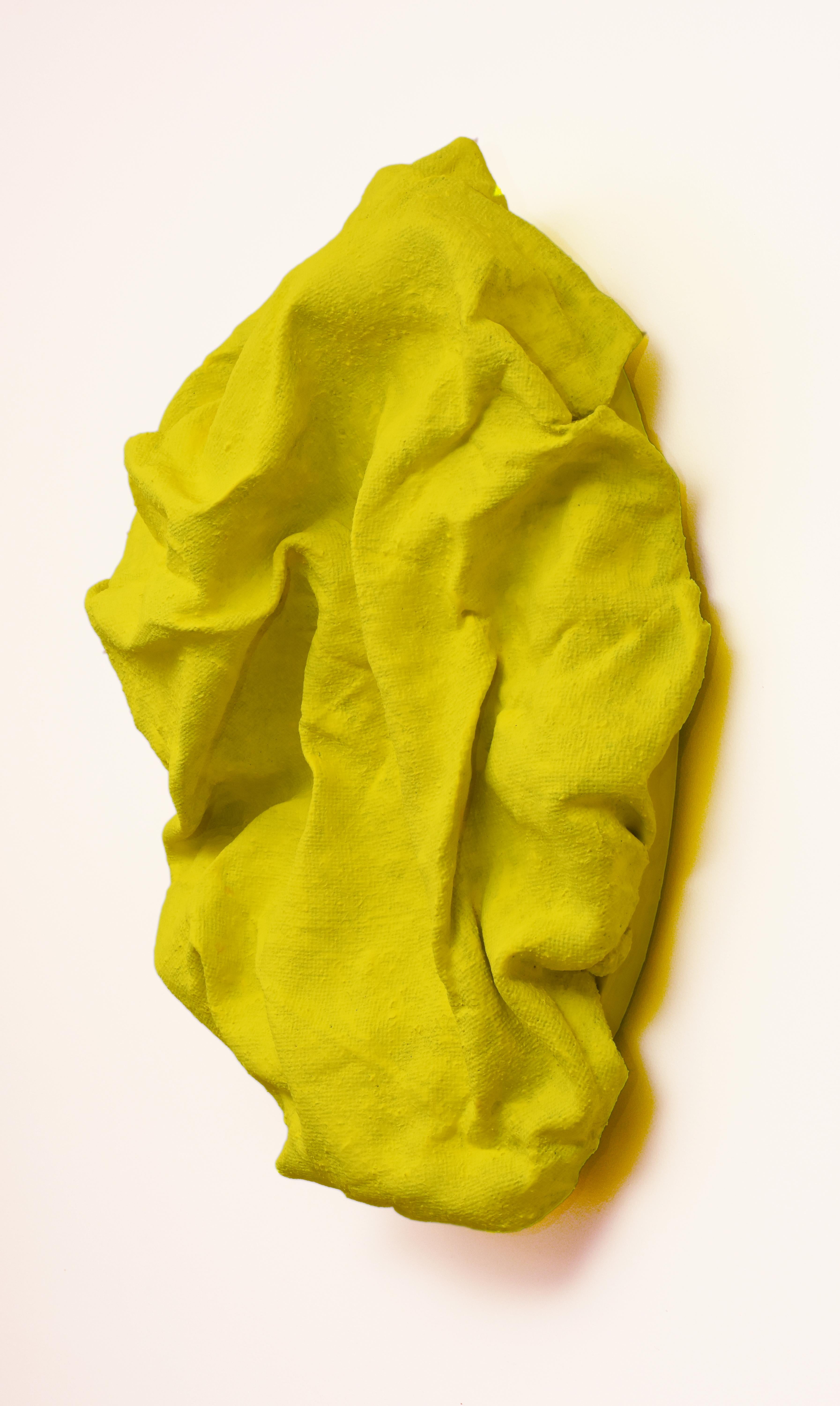 Electric Yellow Folds (fabric, contemporary art design, abstract wall sculpture) (Abstrakt), Mixed Media Art, von Chloe Hedden